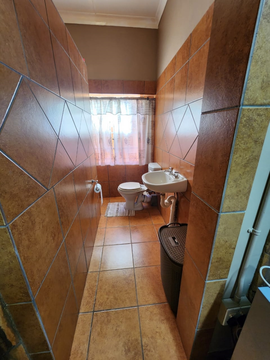 To Let 7 Bedroom Property for Rent in Kathu Northern Cape